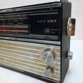 Радиоприёмник VEF-202. СССР. Отсутствует антенна.. Картинка 5